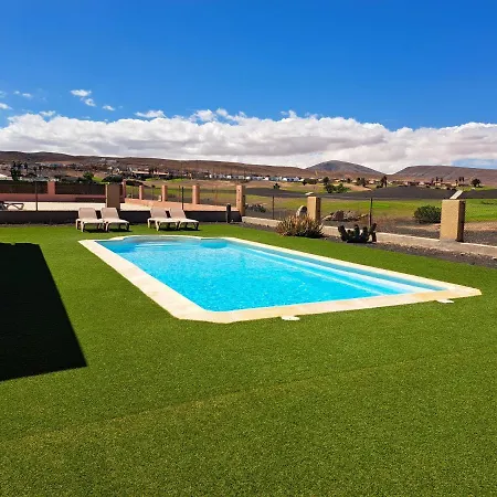 Villa Yeromi La Guirra